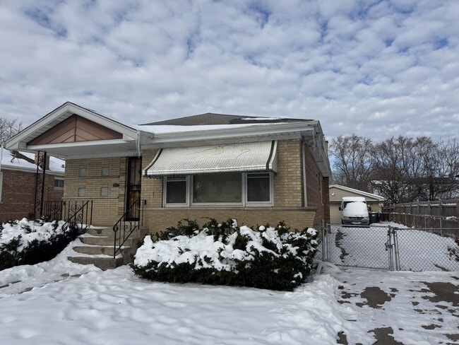 1104 E 156th Pl in Dolton, IL - Building Photo - Building Photo
