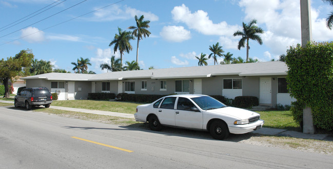 Arthur Street Apartments in Hollywood, FL - Foto de edificio - Building Photo