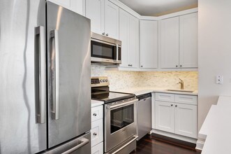 501 N Clinton St in Chicago, IL - Foto de edificio - Building Photo