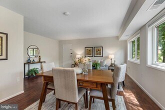 3330 S 28th St in Alexandria, VA - Building Photo - Building Photo