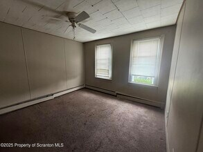 205 2nd St in Blakely, PA - Building Photo - Building Photo