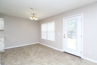 6234 Cottage Woods Dr in Milton, FL - Building Photo - Building Photo