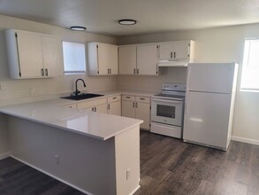 744 W 11th St-Unit -744.1 in Medford, OR - Building Photo - Building Photo