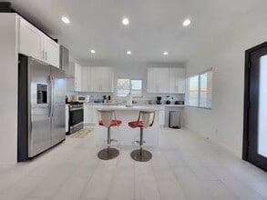 10573 Sycamore Ave in Stanton, CA - Building Photo - Building Photo