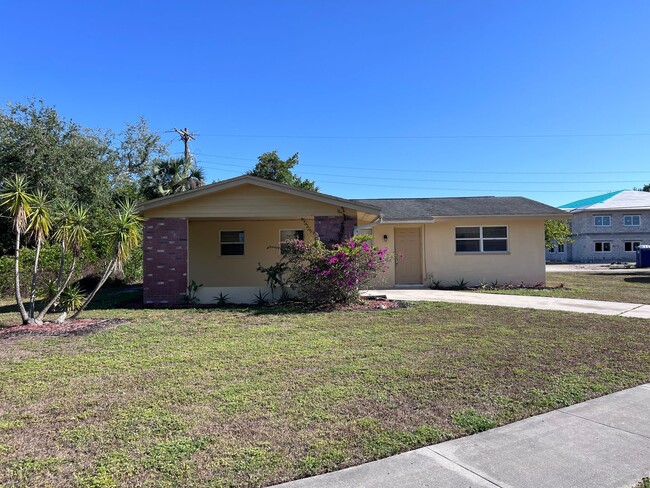 property at 2019 Gray Ct