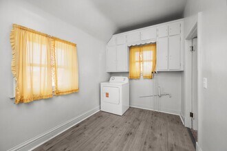 1703 N Brady St in Davenport, IA - Building Photo - Building Photo