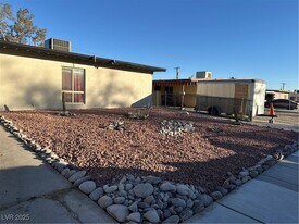 2105 S 15th St in Las Vegas, NV - Building Photo