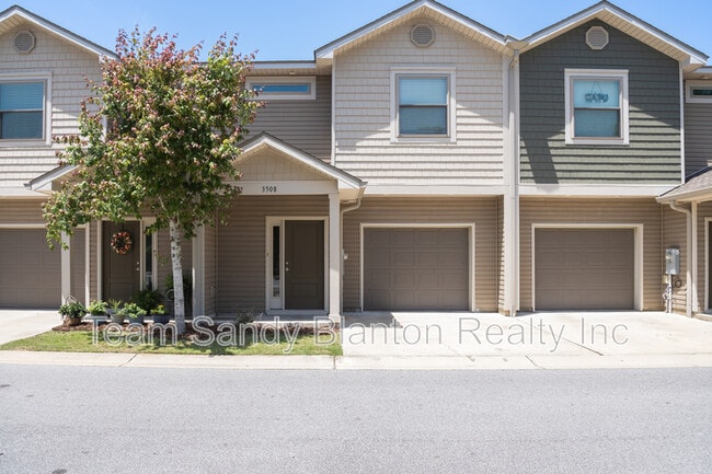 property at 3508 Mossy Oak Villas Cir