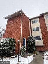 9432 Merryrest Rd in Columbia, MD - Building Photo - Building Photo