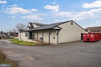 7917 Wise Ave in Dundalk, MD - Foto de edificio - Building Photo