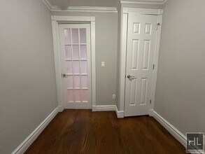 East 25th Street in New York, NY - Building Photo - Building Photo