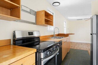 87 America St in Charleston, SC - Building Photo - Building Photo