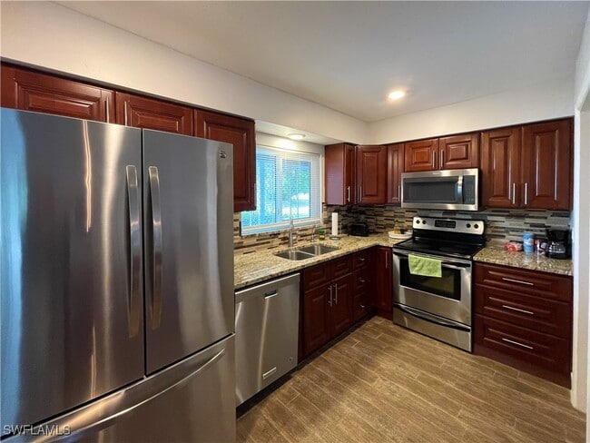 1326 SE 46th St in Cape Coral, FL - Building Photo - Building Photo