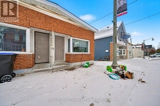 7 Robert St W in Penetanguishene, ON - Building Photo - Building Photo