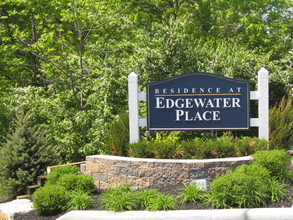 The Residences at Edgewater Place in Columbus, OH - Foto de edificio - Building Photo