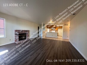 123 Adobe Ct in Lodi, CA - Building Photo - Building Photo