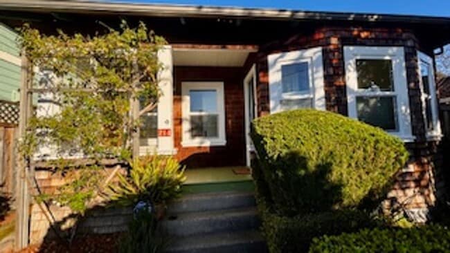 214 3rd Ave in Santa Cruz, CA - Building Photo - Building Photo