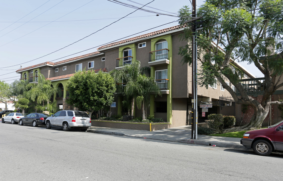 Cordary Apartments in Hawthorne, CA - Building Photo