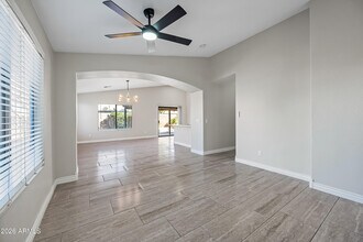 10614 W Crimson Ln in Avondale, AZ - Building Photo - Building Photo