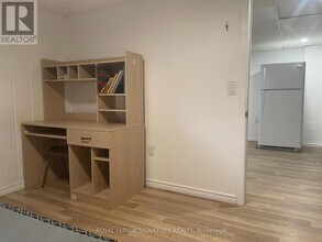 15 Vera St in St Catharines, ON - Building Photo - Building Photo