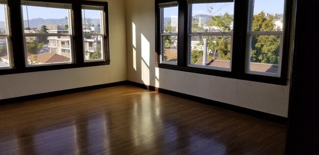 365 Hanover Ave-Unit -308 in Oakland, CA - Building Photo - Building Photo