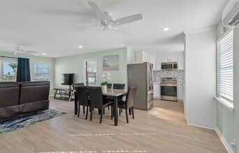 1019 Treaty Dr in Freeport, TX - Building Photo - Building Photo