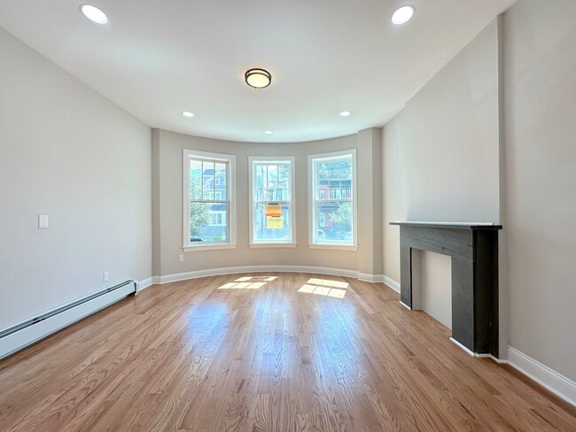 55 Liberty Street Wh, Unit 2 in Newburgh, NY - Foto de edificio - Building Photo