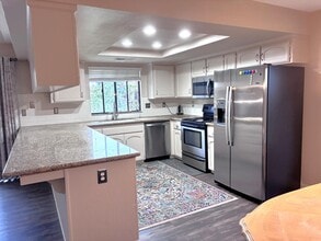 1430 Fir Ave in Clovis, CA - Building Photo - Building Photo