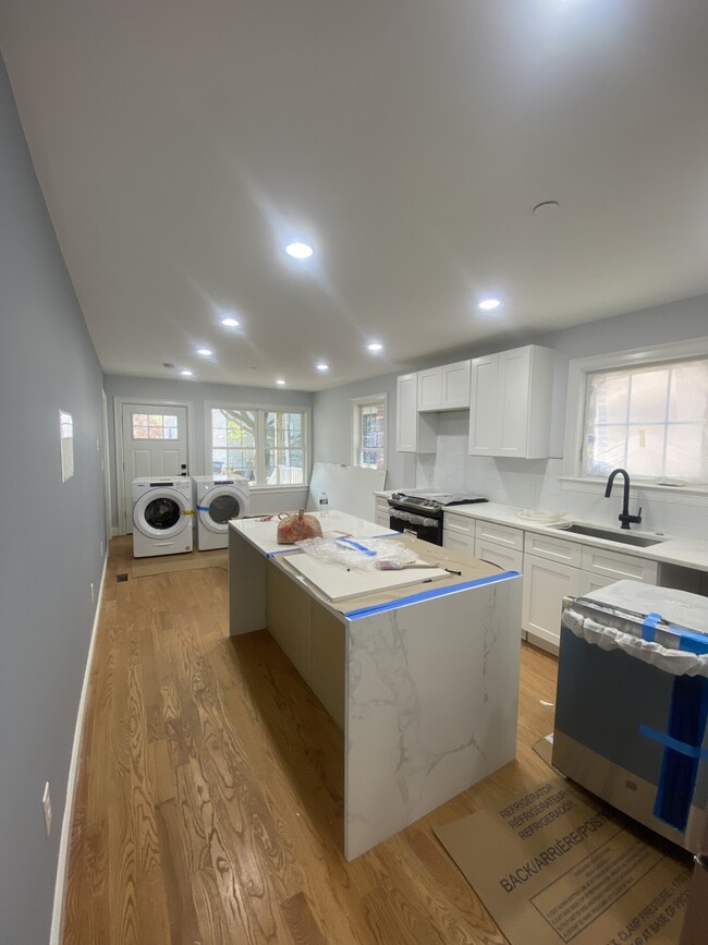 68 Dimick St, Unit 1