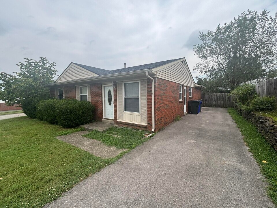 3836 Wem Dr in Lexington, KY - Building Photo