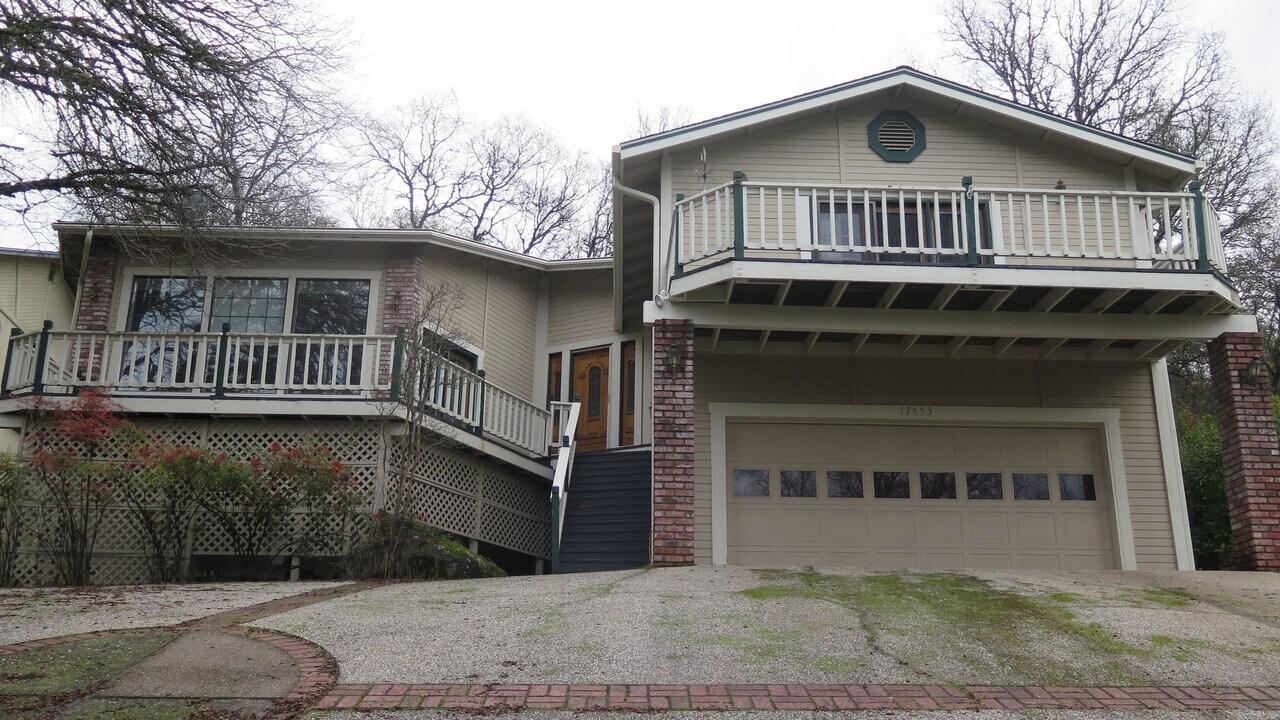 17653 Chaparral Dr in Penn Valley, CA - Building Photo