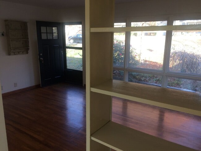 2003 Stratford Rd in Lawrence, KS - Building Photo - Building Photo