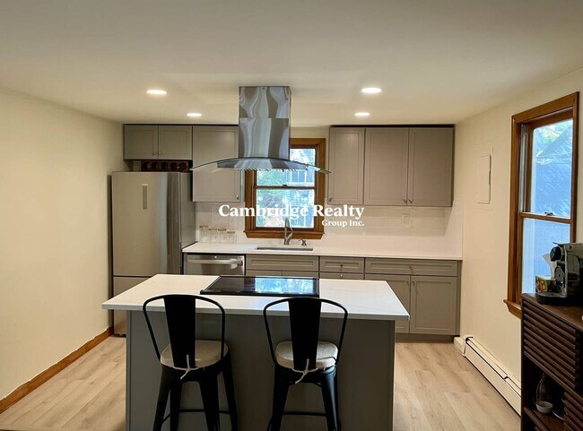 500 Green St, Unit 2T