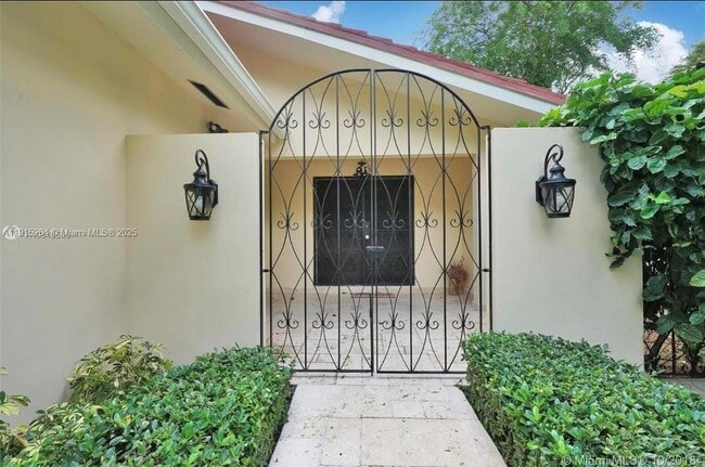1318 Castile Ave in Coral Gables, FL - Building Photo - Building Photo