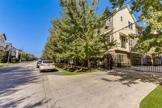 921 W 24th St in Houston, TX - Building Photo - Building Photo