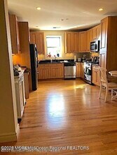 8 E Front St in Red Bank, NJ - Building Photo - Building Photo