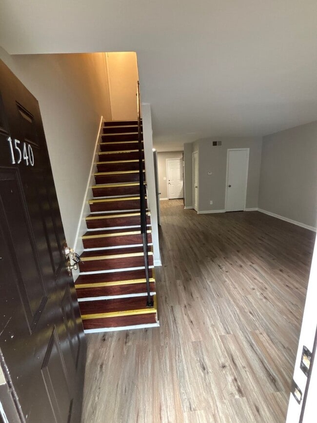 property at 1541 Charter E Cir NE