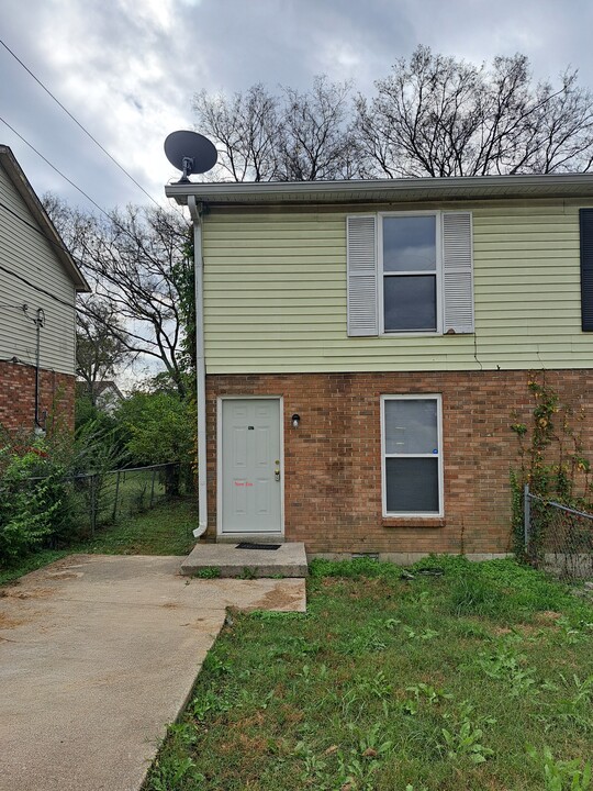 436 Roger Williams Ave in Nashville, TN - Building Photo