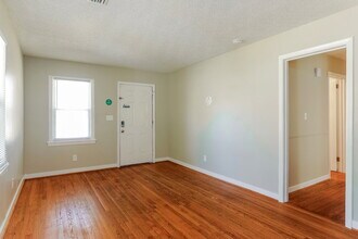 237 Garden Ln in Birmingham, AL - Building Photo - Building Photo