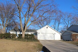22734 Chestnut Tree in Novi, MI - Building Photo