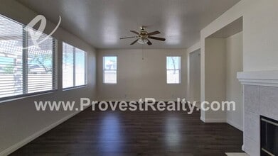 13298 Spicewood Ct in Victorville, CA - Building Photo - Building Photo