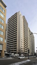 Le Chomedey Maisonneuve in Montréal, QC - Building Photo - Building Photo