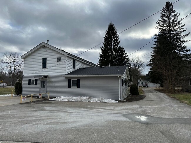 6256 Andersonville Rd in Waterford Township, MI - Building Photo - Building Photo