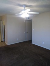 408 E Viola St in Casa Grande, AZ - Foto de edificio - Building Photo