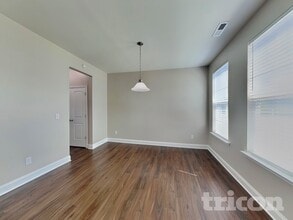 140 Ashberry Ln in Franklinton, NC - Foto de edificio - Building Photo