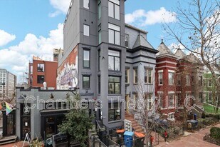 4 R St NW in Washington, DC - Building Photo