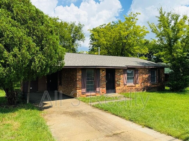 5001 Mobile Hwy in Montgomery, AL - Building Photo - Building Photo
