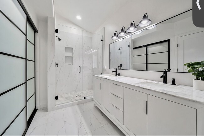 122 Sandpiper Ln in Aliso Viejo, CA - Building Photo - Building Photo