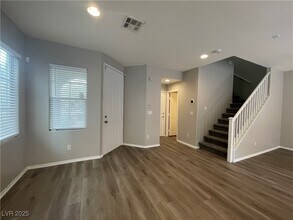 9791 Pan Falls St in Las Vegas, NV - Foto de edificio - Building Photo