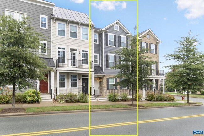 1042 Old Trail Dr in Crozet, VA - Building Photo - Building Photo